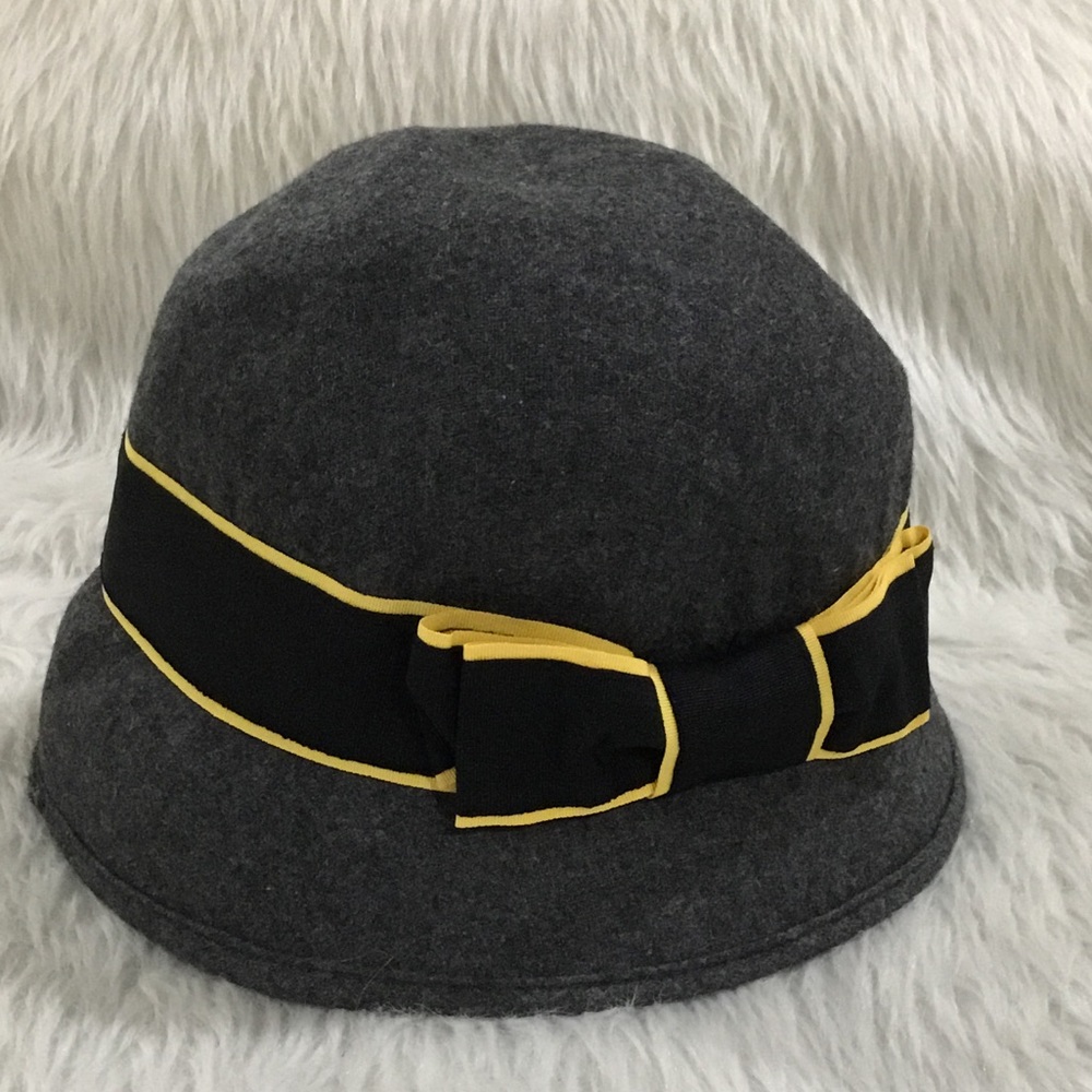 Kate Landry gray hat